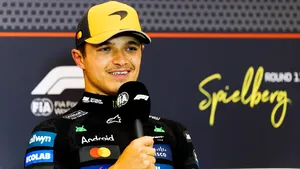 Norris câștigă în Austria după o luptă tensionată cu coechipierul Piastri