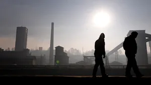 Circa 8.000 de angajaţi ai SNLO intră în concediu, după Paşte