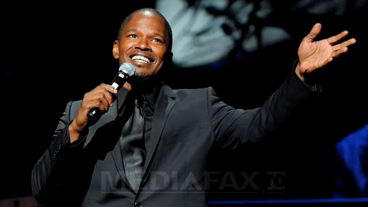 Jamie Foxx, rănit după ce a fost lovit în faţă cu un pahar de ziua lui