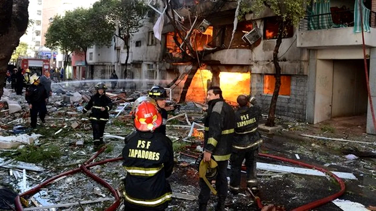 EXPLOZIA dintr-un imobil din Argentina: Autorităţile au anunţat un bilanţ definitiv de 21 de morţi