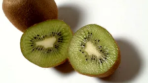 Anglia: Kiwi oprit de la vânzare pentru că era cu 1 mm mai mic decât prevăd regulile UE