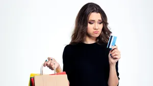 Veşti proaste pentru angajaţi. Şapte din zece angajatori nu majorează primele de Crăciun în acest an