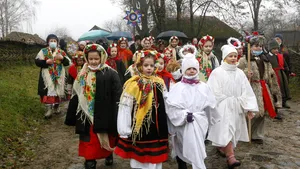 Biserica Ortodoxă din Ucraina permite credincioşilor să sărbătorească Crăciunul pe 25 decembrie