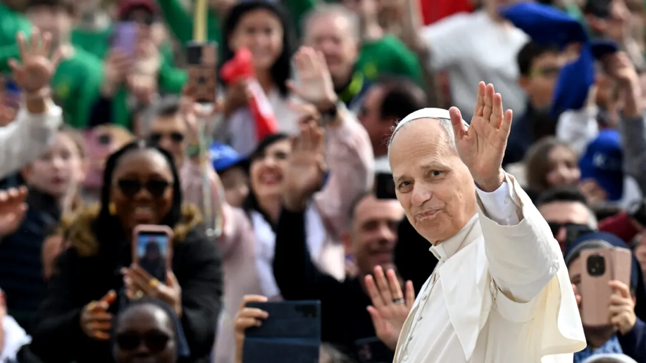 Papa Leon cere interzicerea bombardamentelor aeriene