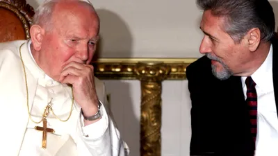 RETROSPECTIVĂ MEDIAFAX 35. 1999 – Papa Ioan Paul al II-lea vine în România. Are loc ultima mare Mineriadă
