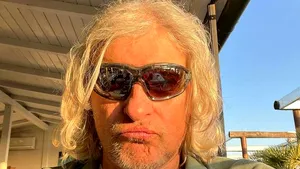 Primul oligarh care îl înfruntă pe faţă pe Putin: izbucnirea miliardarului Tinkov împotriva războiului