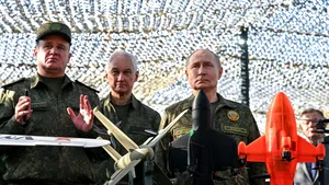 Bloomberg: Putin, avertizat de oficiali că Rusia nu își mai permite cheltuielile de război