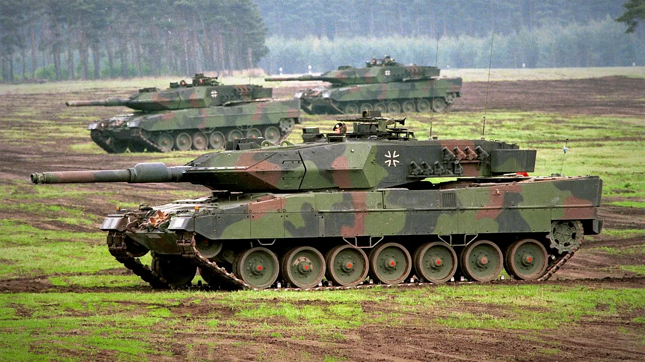 Ministrul de externe din Lituania: NATO nu rămâne fără tancuri