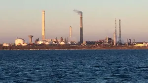 Scurgere de amoniac la Rafinăria Năvodari. Garda Națională de Mediu dispune închiderea temporară a unei instalații