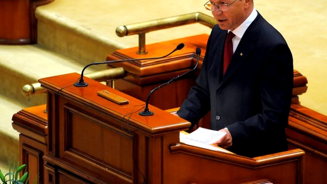Preşedintele Băsescu se va adresa Parlamentului mâine de la ora 15.00. Antonescu: E un preşedinte ilegitim, nu mi se pare de cuviinţă să-l întâmpin şi să-l ascult