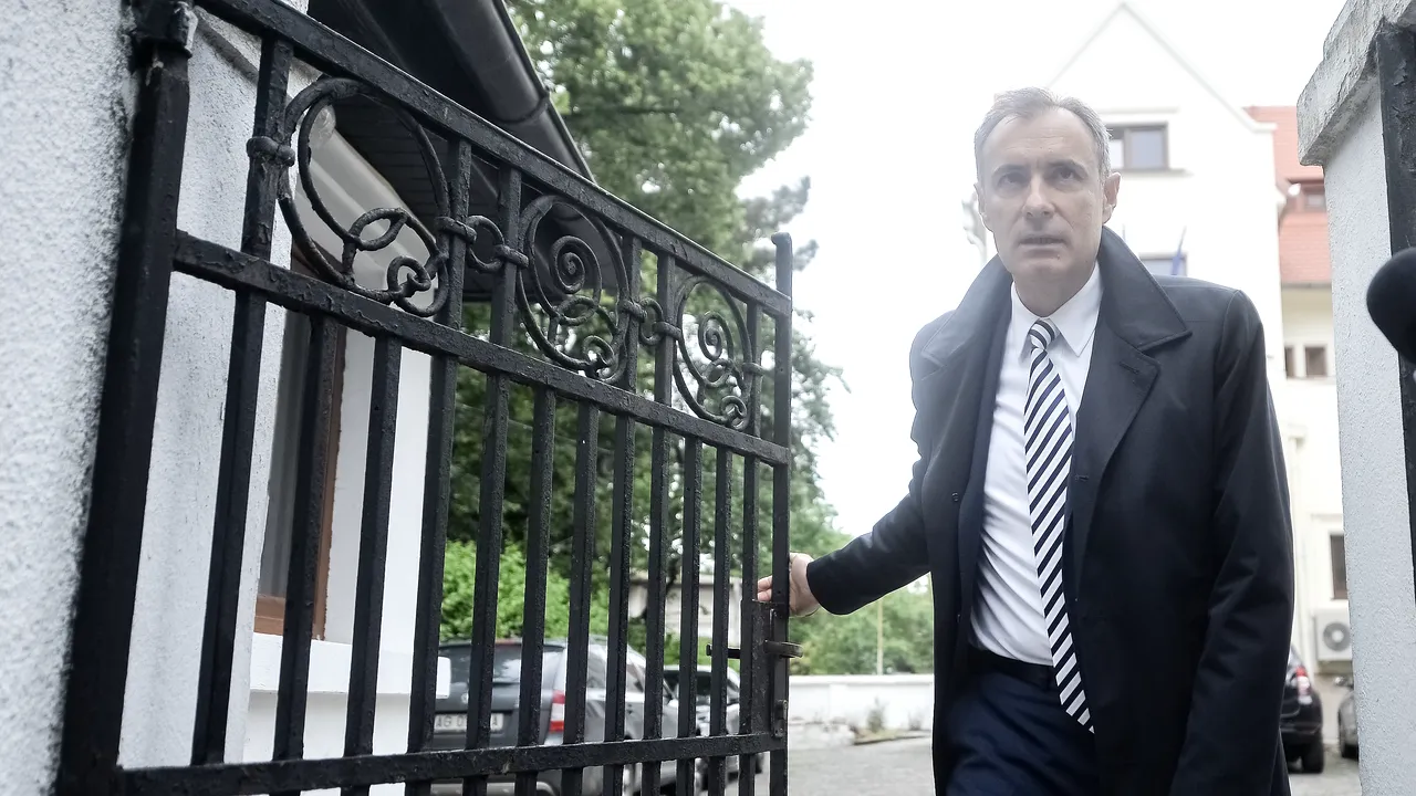 Foştii şefi ai SRI, generalii (r.) Florian Coldea şi Dumitru Dumbravă – puşi de DNA sub control judiciar pe cauţiune. Sunt acuzaţi de trafic de influenţă şi spălare de bani într-un dosar privind intervenţii în Justiţie