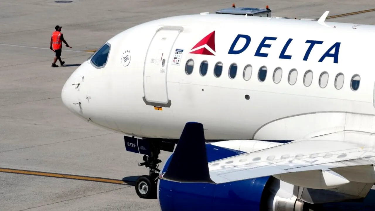 Aterizare de urgență: O aeronavă Delta Air Lines a întâlnit turbulențe severe, 25 de pasageri spitalizați