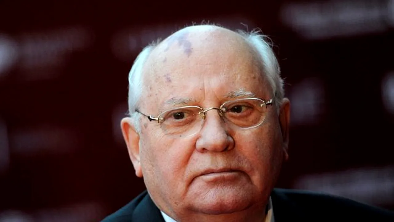 Mihail Gorbaciov a fost operat la coloana vertebrală