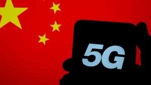 Gigantii de telefonie mobilă din China vor să concureze Google Play