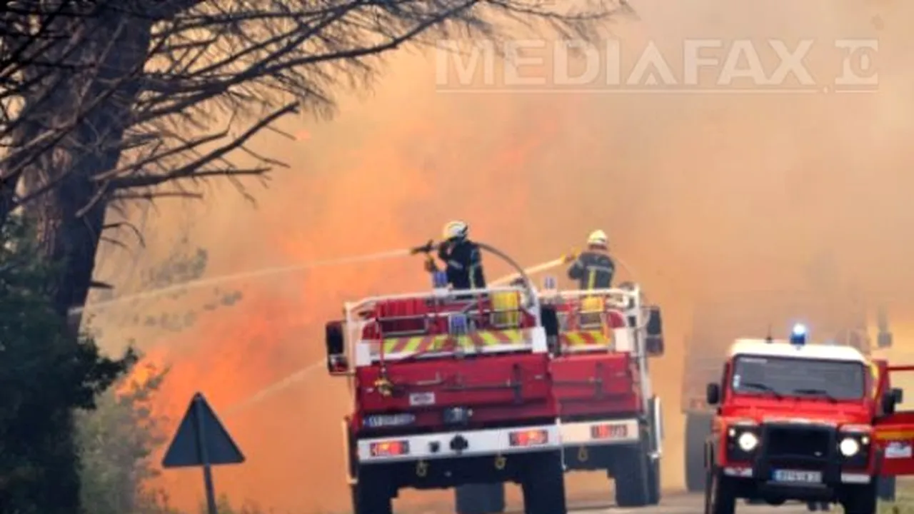 Incendiu devastator în sud-vestul Franţei: Patru sute de hectare de vegetaţie au fost distruse