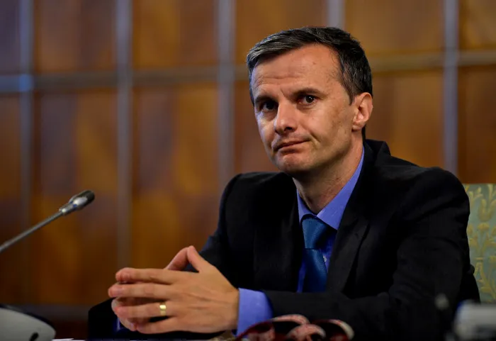 ANALIZĂ Cristian Socol: Semnale de criză. Despre vulnerabilitățile externe, de la prăbușirea investițiilor străine directe la adâncirea deficitului de cont curent. Și câteva puncte tari | EXCLUSIV
