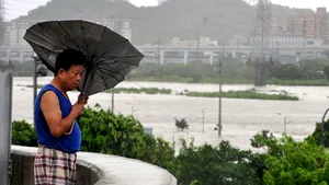 Taifunul Soulik se apropie de China: 500.000 de oameni au fost evacuaţi