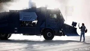 VIDEO Nou miting de protest în capitala Belarusului. Forţele de ordine au utilizat tunuri de apă