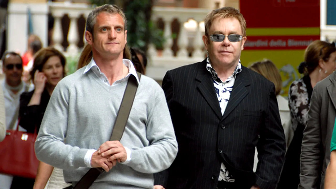Elton John şi partenerul său de viaţă, David Furnish, se vor căsători
