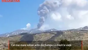 VIDEO: Cel mai mare vulcan al Europei a erupt pentru a doua oară în acest an. Nori groşi de fum şi cenuşă au acoperit cerul