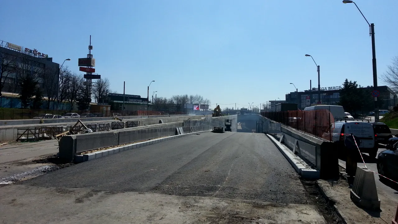Inaugurarea pasajului de la Piaţa Sudului se AMÂNĂ / Gabriela Firea: Luăm în calcul rezilierea contractului