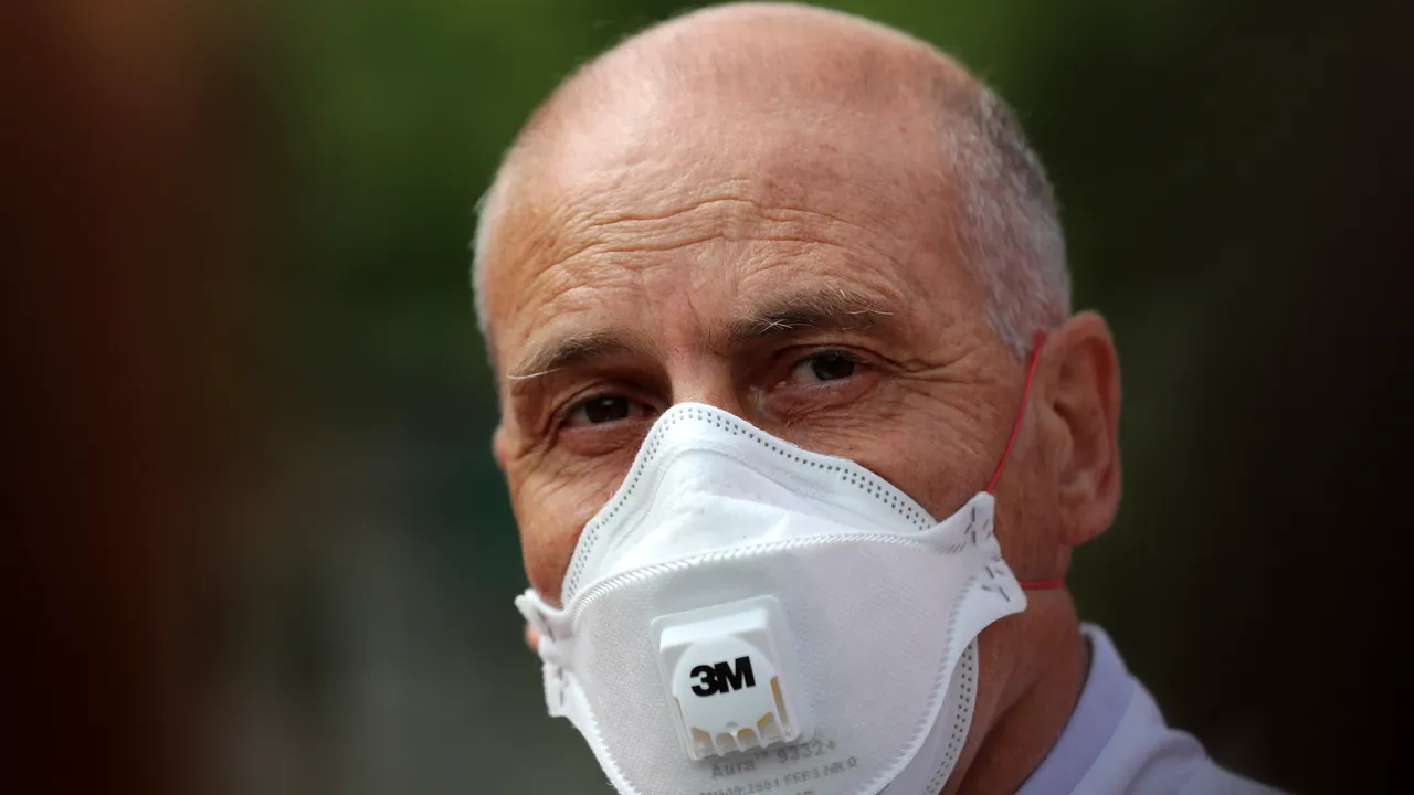 Sub 1.000 de cazuri noi COVID-19 în România. Medic: ”Am simţit, pentru prima dată după mult timp, că scade presiunea pe sistemul sanitar”