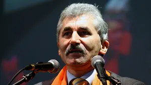 Oltean: Desemnarea lui Vadim Tudor ca vicepreşedinte al Senatului a fost o greşeală