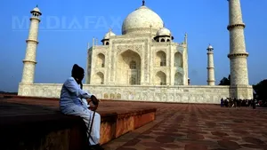 Carla Bruni şi Nicolas Sarkozy au fost într-o vizită privată la Taj Mahal