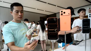 Cerere record pentru iPhone 17: vânzările sunt cu 14% mai mari în SUA și China față de modelul anterior