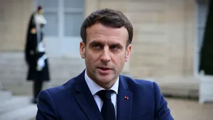 Emmanuel Macron îi aduce un omagiu prinţului Philip din Marea Britanie: A avut o 