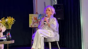 „Eram o lumânare care trece prin fereastră” / Lavinia Bârlogeanu despre vise și moarte: „Este important momentul în care visăm pe cineva care a murit”