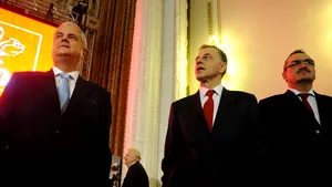 Declaraţii tăioase şi întâlnire Geoană - vicepreşedinţi şi lideri de filiale, înaintea CExN al PSD