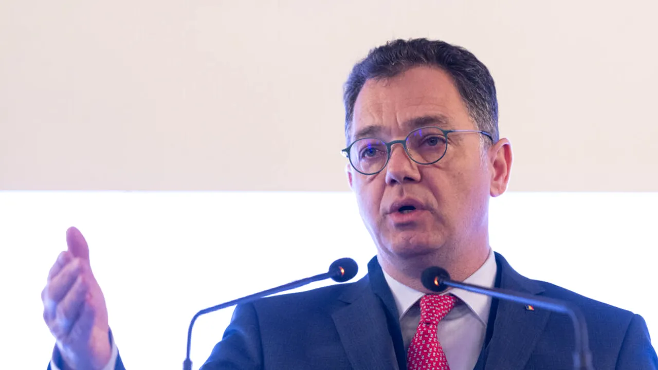 Ștefan Radu Oprea: constatăm o scădere a cifrei de afaceri în termeni reali cu 2,6%. Avem nevoie de planul de relansare economică
