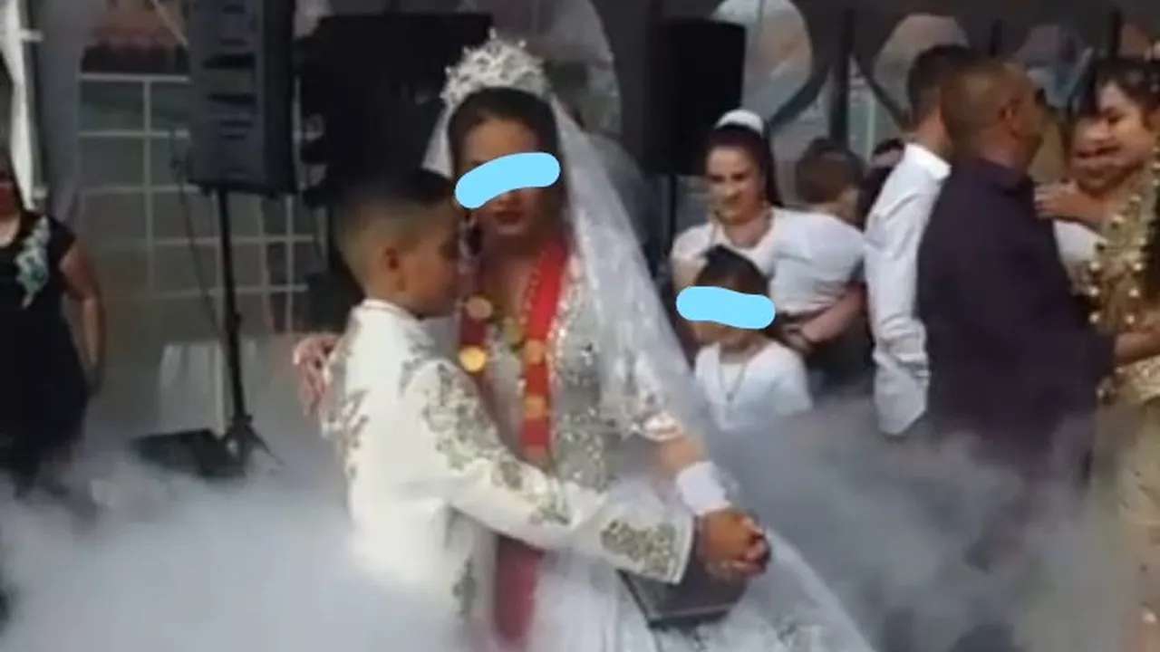 Nunţi pe bandă rulantă între minori la Strehaia. Mirii, duşi cu tirul la biserică, autorităţile aplaudă de pe margine