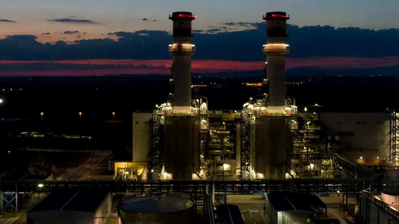 Centrala de la Brazi a OMV Petrom, care produce aproape 10% din energia națională, se închide din lipsa apei tehnologice. Măsurile anunțate de Ministerul Energiei
