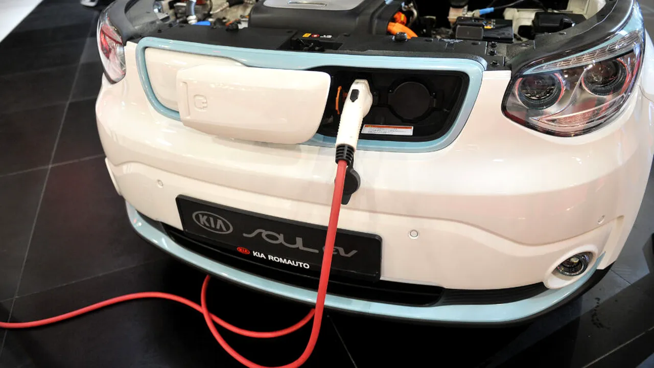 Ciolacu: Creștem valoarea ecotichetului pentru mașinile electrice la circa 7.500 de euro