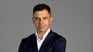 COMENTARIU Sorin Avram: Nu trageţi în udemerist! Opinie în favoarea ministrului UDMR, Eduard Novak 