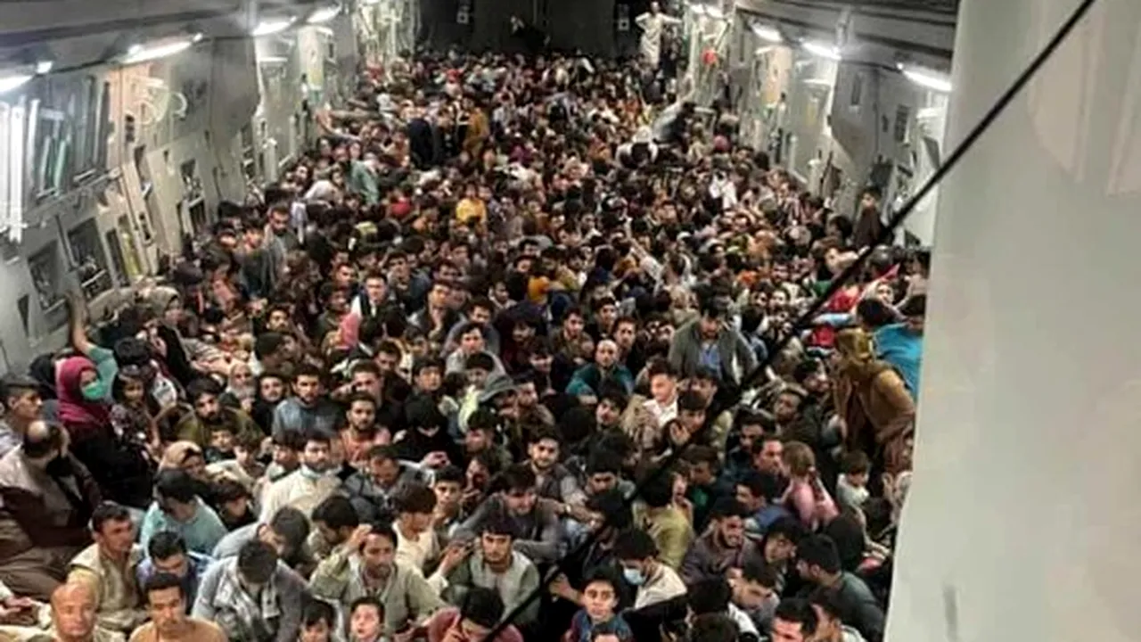 COMENTARIU Lelia Munteanu. Afganistan: „Americanii au ceasurile, noi avem timpul