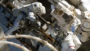 Astronauţii de pe ISS au efectuat cu succes o ieşire în spaţiu
