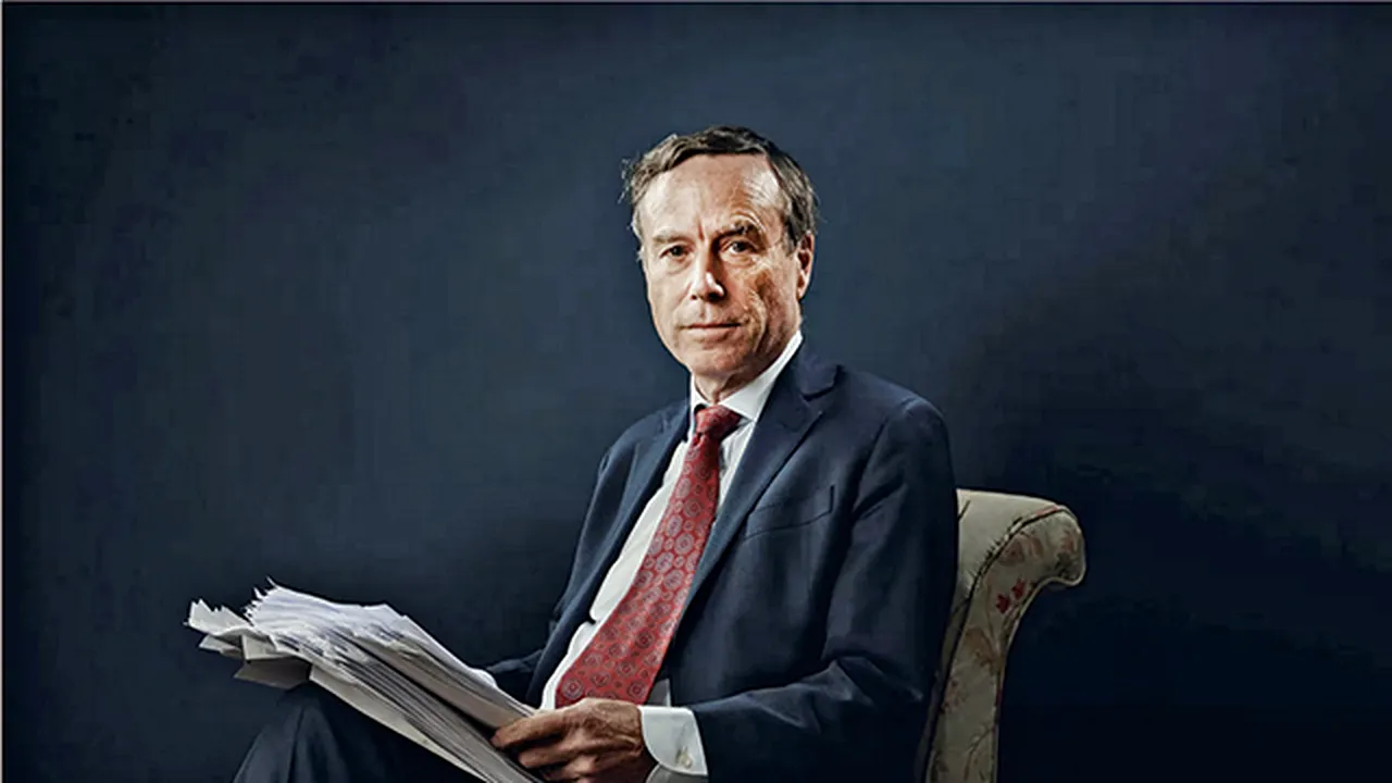 Gala ZF 25 de ani. Lioner Barber, autor, fost editor al Financial Times: Nici Trump nici Biden nu vor caştiga alegerile în 2024 / Perspectiva ca epoca banilor ieftini să se întoarcă în curând este zero