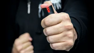 Incident grav la o şcoală din Argeş: Un elev a pulverizat spray lacrimogen. Mai mulţi copii necesită îngrijiri medicale