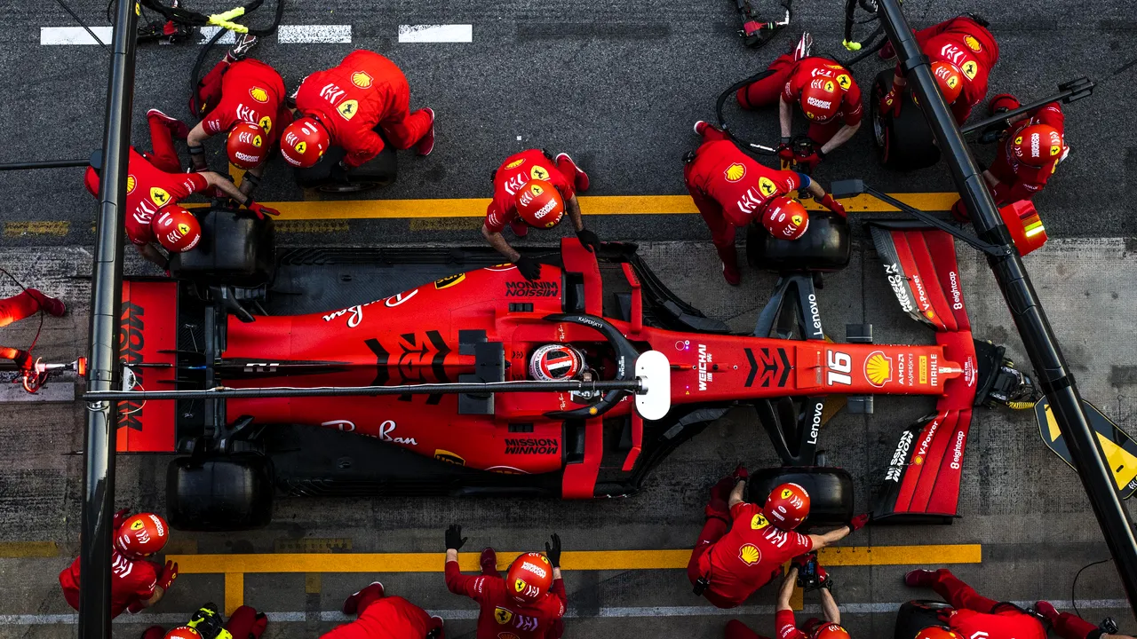 Cele mai scumpe bilete pentru cursa nocturnă de Formula 1 din Singapore au fost vândute