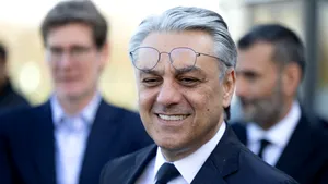 Luca de Meo lasă Renault și Dacia pentru a conduce gigantul de lux Kering