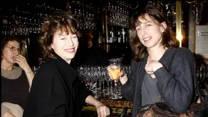 Fiica actriţei şi cântăreţei Jane Birkin a murit după ce a căzut de la fereastra apartamentului ei