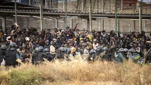 UE elaborează un nou plan de repartizare a refugiaţilor. Câţi migranţi ar putea fi relocaţi în România