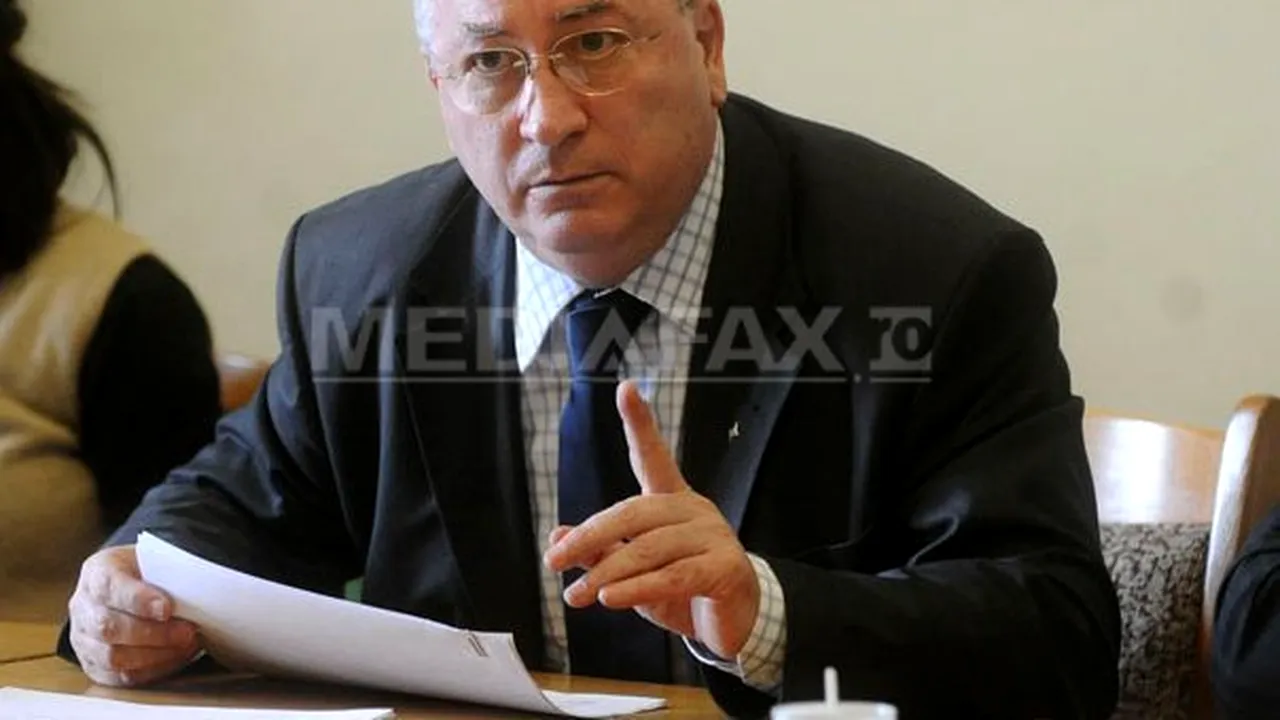 Puiu Haşotti nu vede posibilă o guvernare alături de PDL cel puţin până în 2012