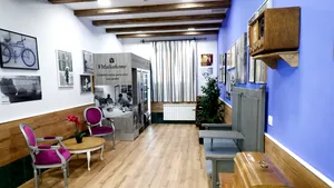 Izolarea din cauza COVID-19 nu se simte ca o pedeapsă pentru pacienţii unei case de bătrâni din Spania. FOTO