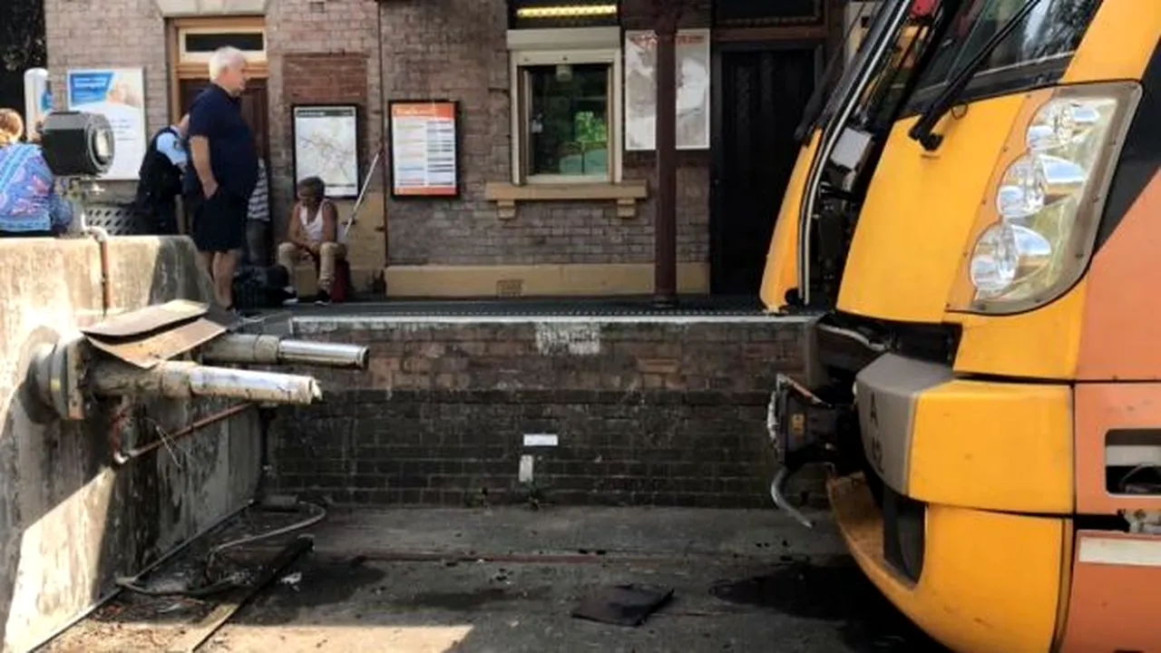 Cel puţin 15 persoane au fost rănite la Sydney, după ce un tren a izbit tampoanele de frânare din gară