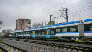 Chinezii de la CRRC au livrat primul tren electric României, direct în Portul Constanţa