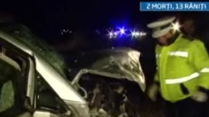 Două persoane au murit carbonizate şi 13 au fost rănite într-un accident la Popeşti - Leordeni - VIDEO